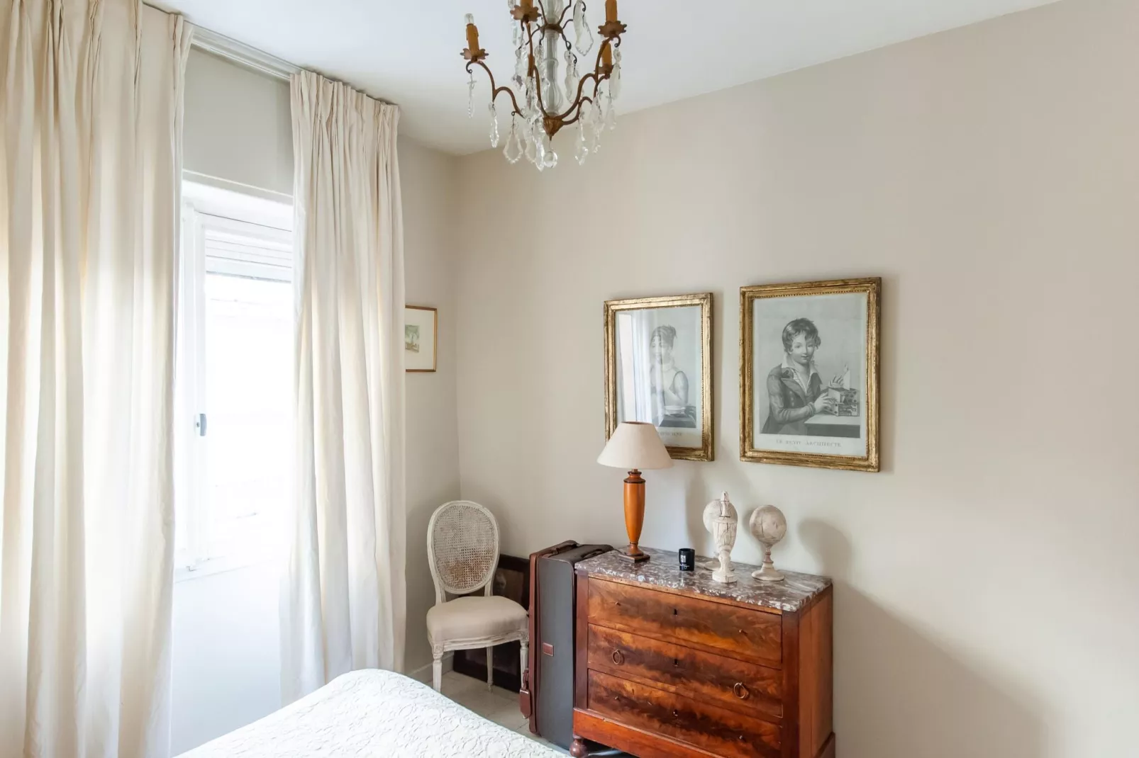 Charme à Menton-Bedroom