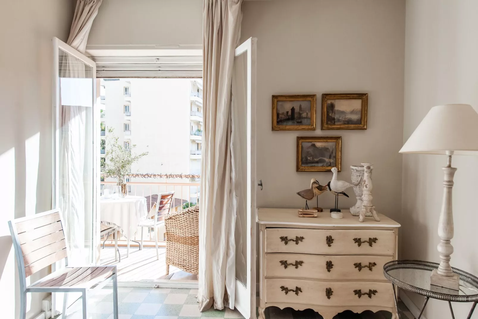 Charme à Menton-Bedroom
