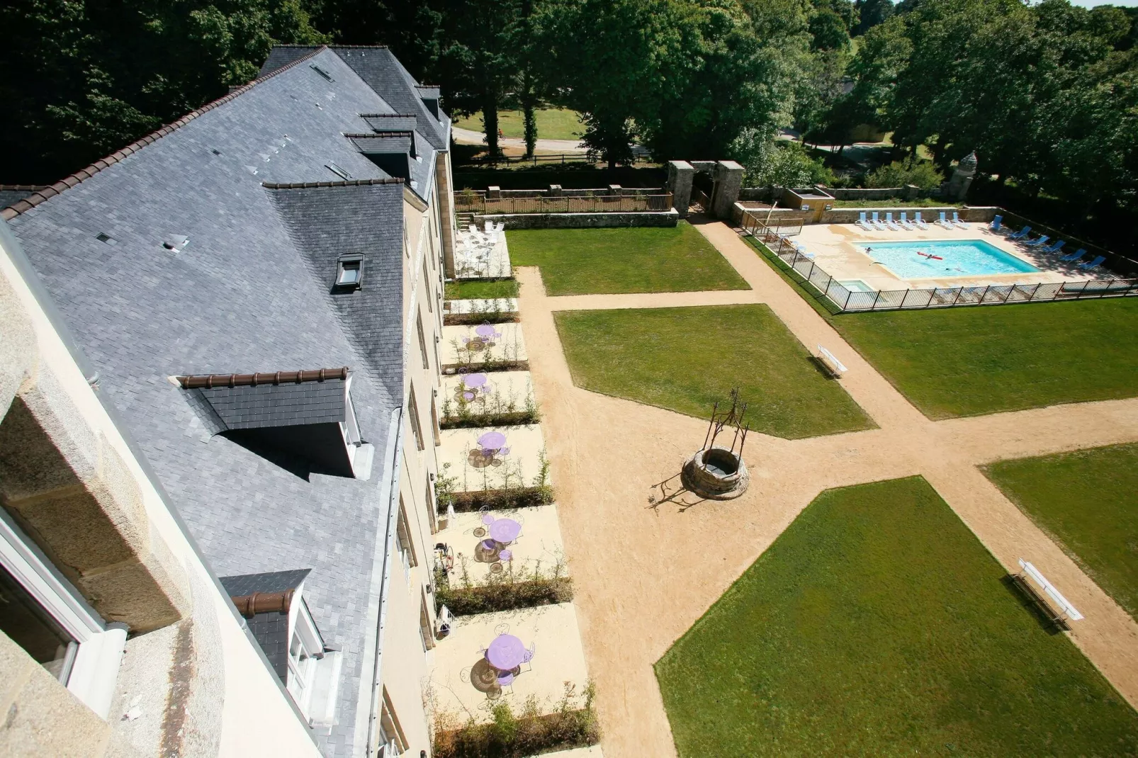 Le Château de Keravéon 3-Areas summer 1km