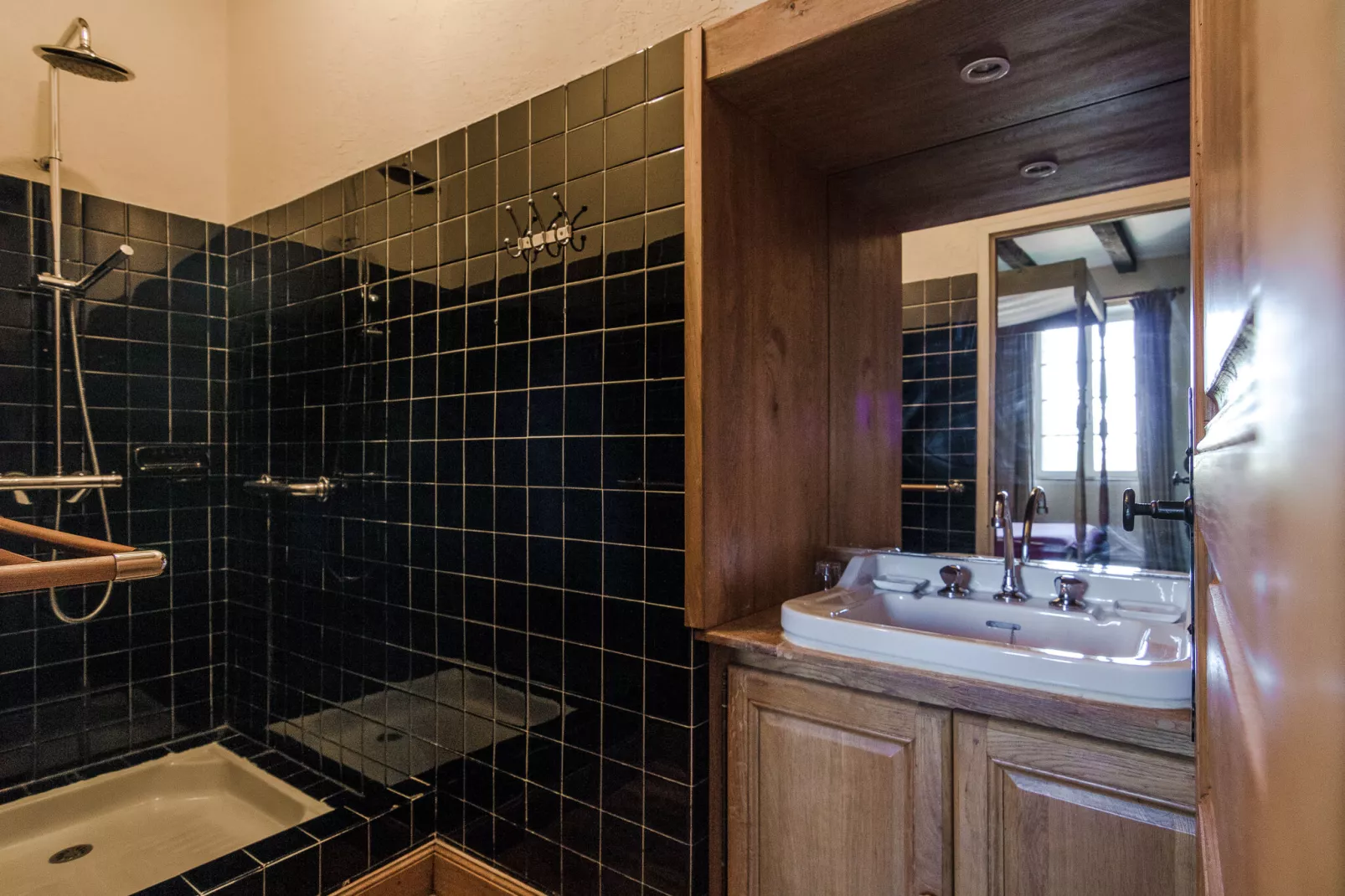 Manoir de la Baronie 16P-Bathroom
