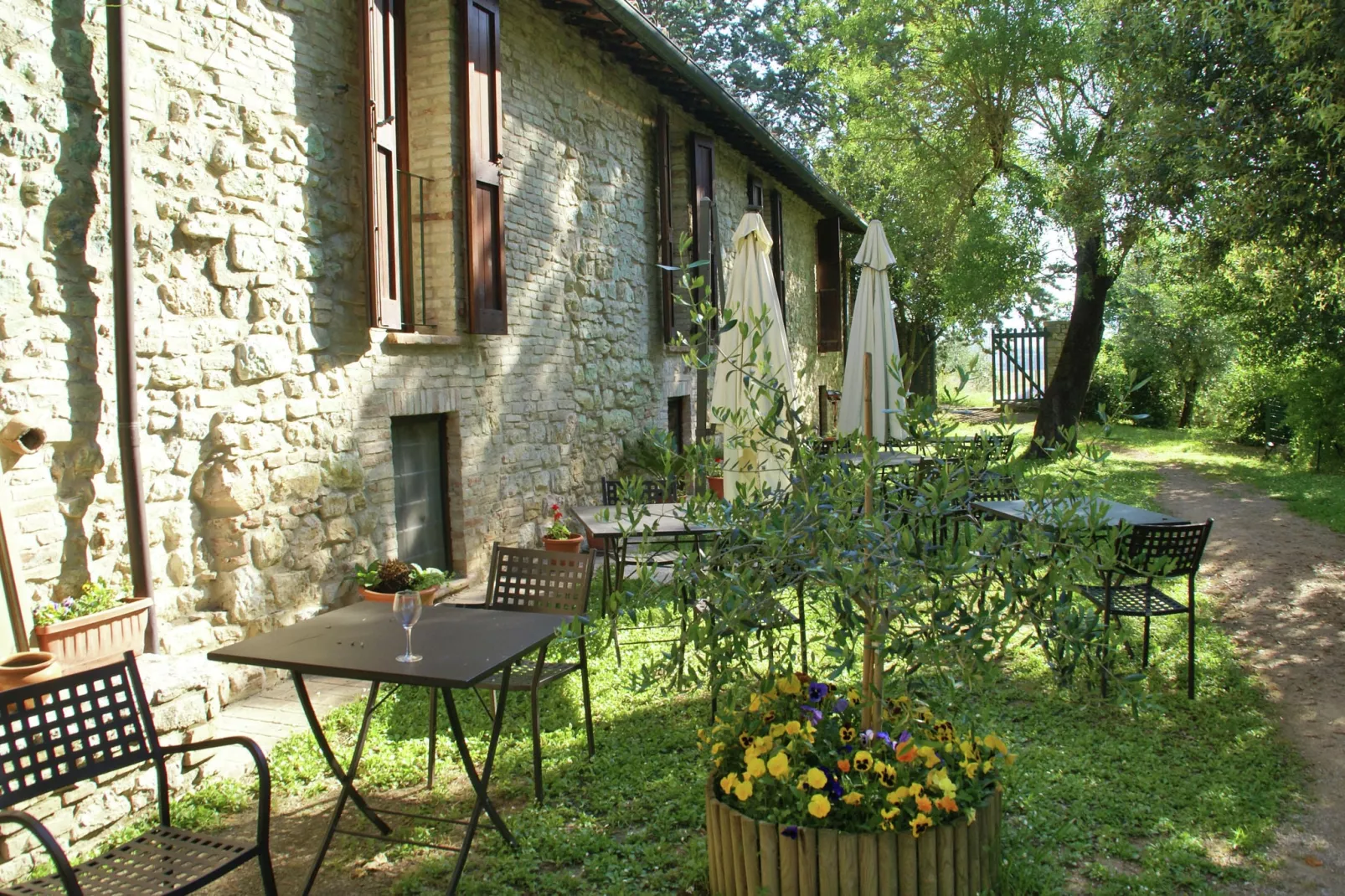 Fienile 2-Gardens summer