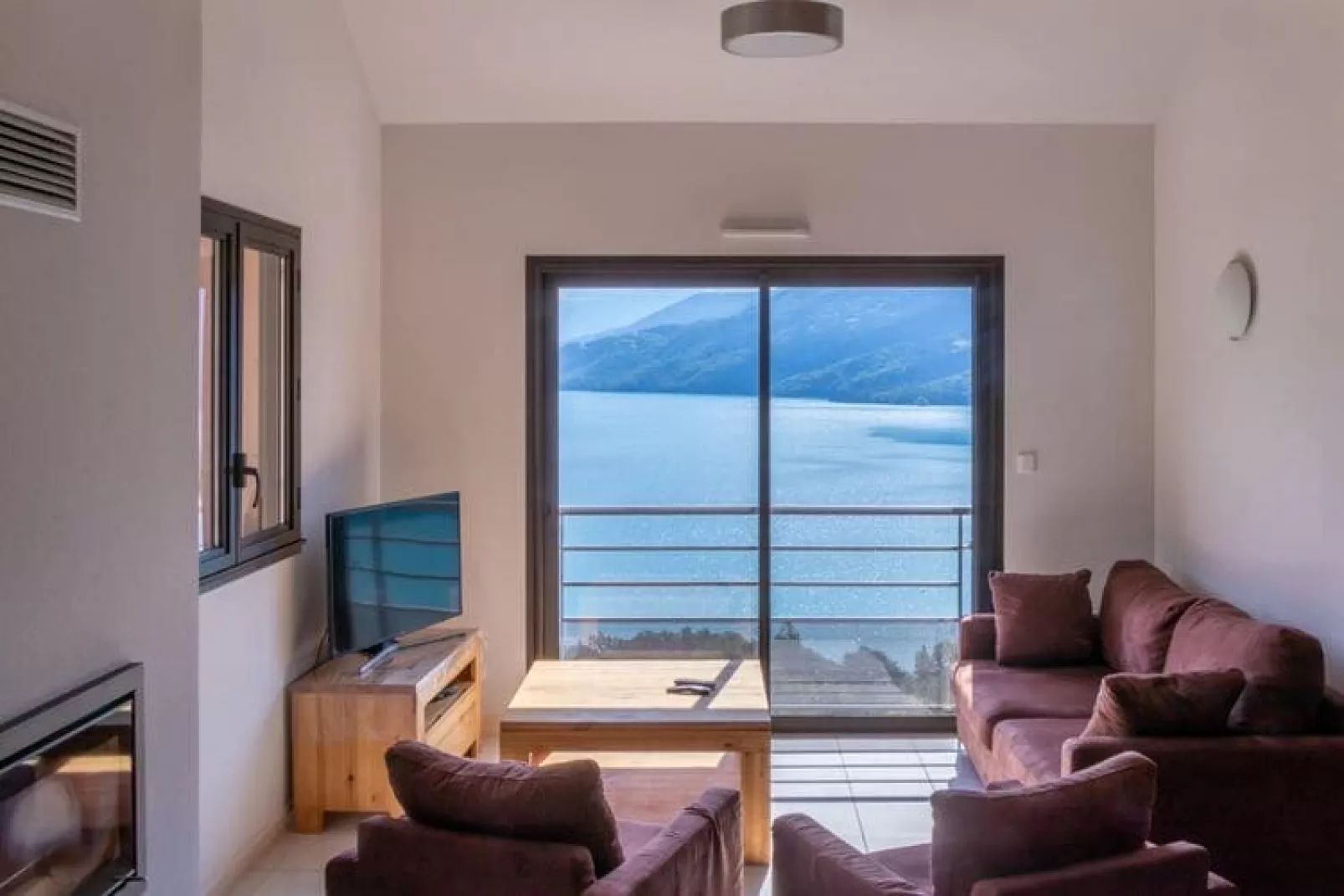 Domaine de l'Ecrin du Lac Chorges Appartements - 2 ch 6 pers-Living room
