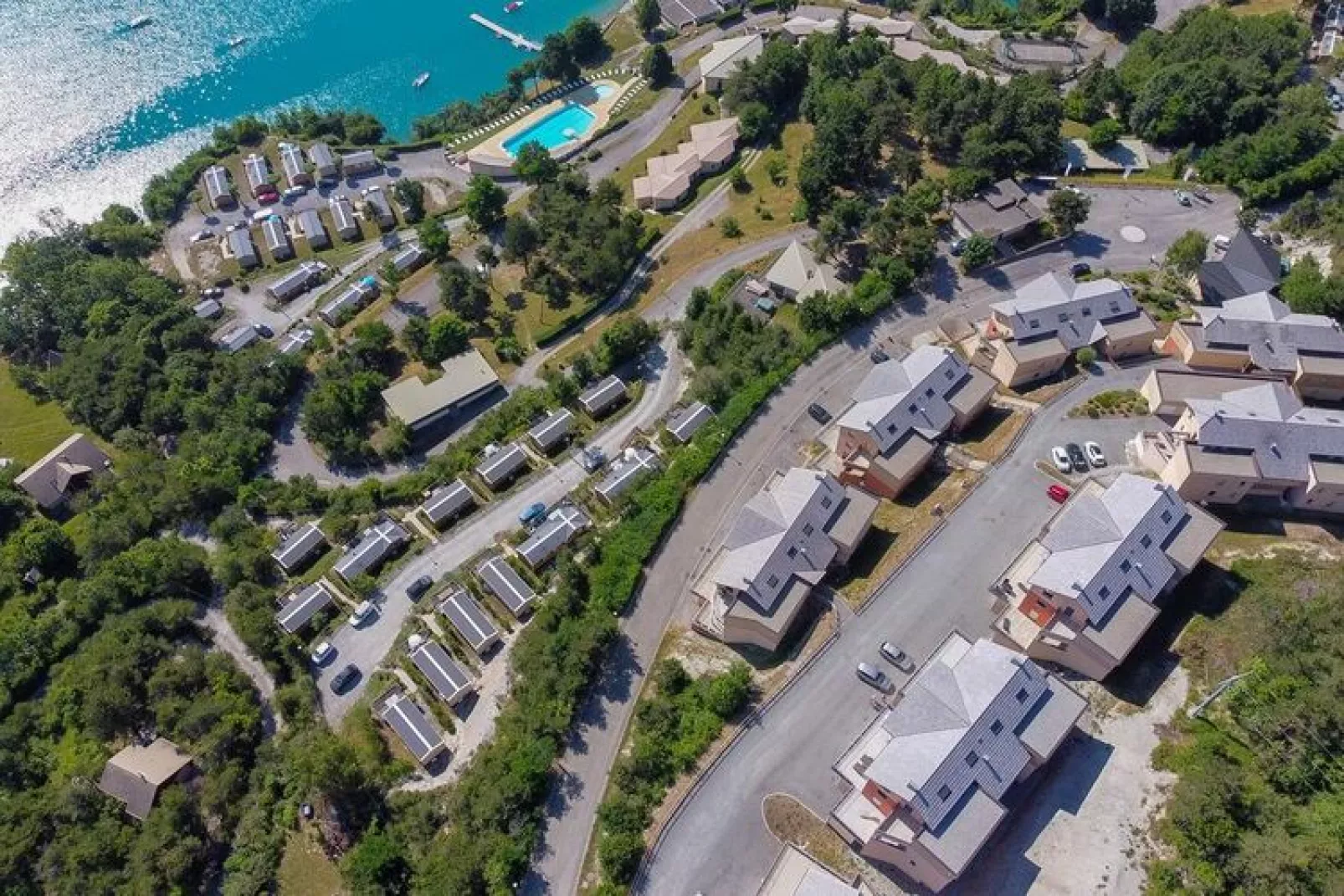 Domaine de l'Ecrin du Lac Chorges Appartements - 3 ch 8 pers-Exterior summer
