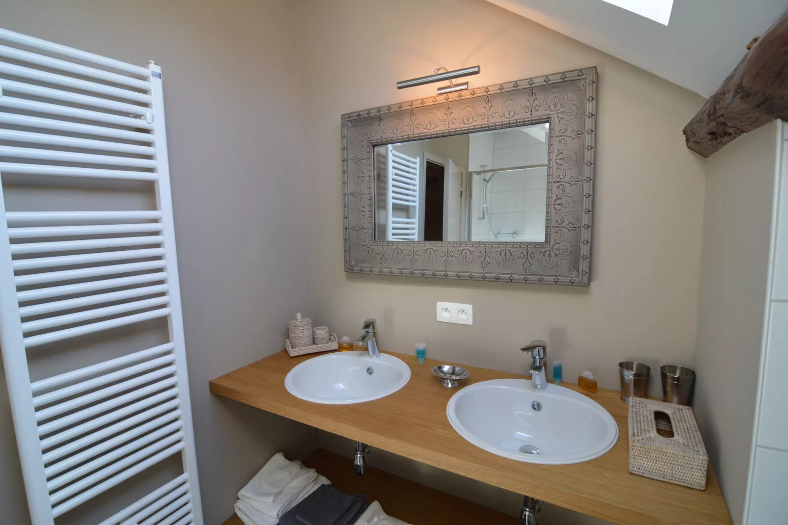 Les Houppias-Bathroom