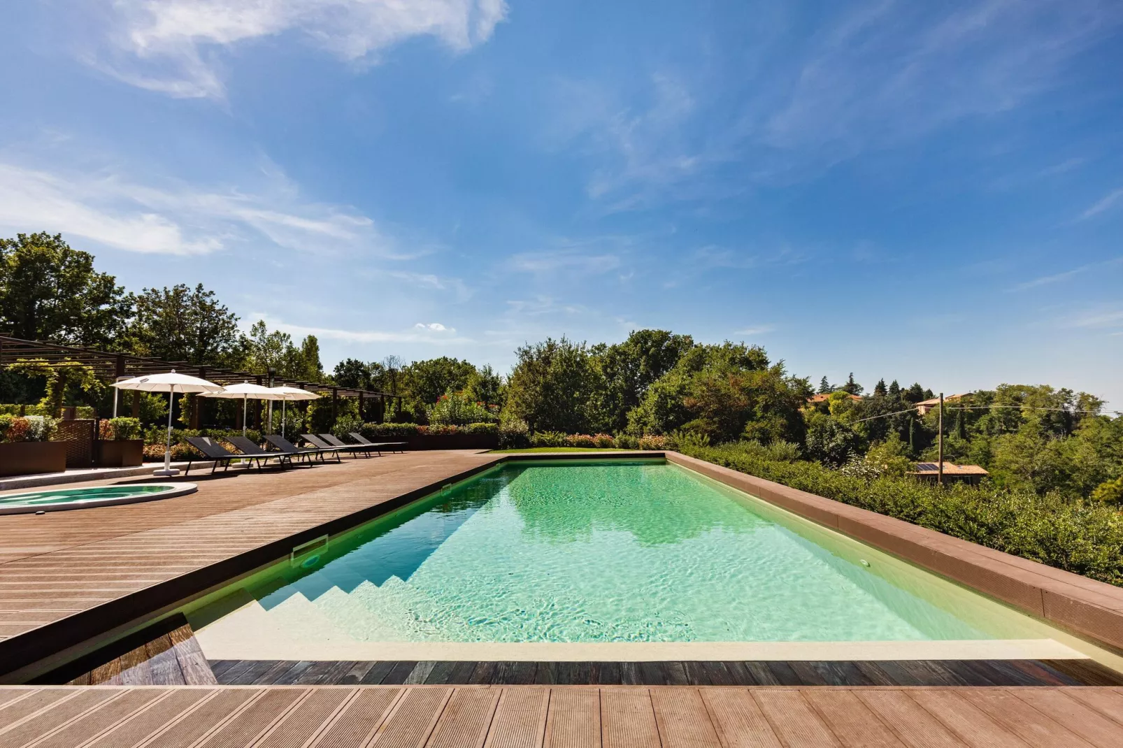 La Pergola-Swimming pool