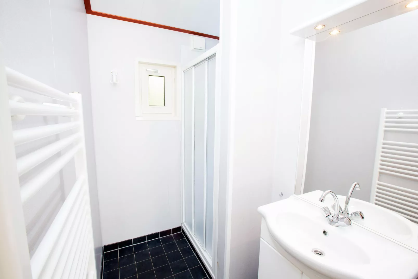 Kustpark Egmond aan Zee 1-Bathroom