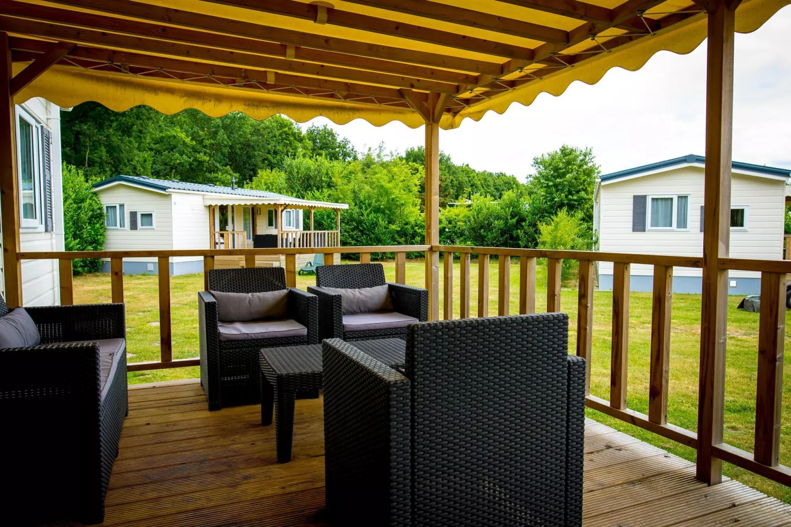 Recreatiepark Duinhoeve 4-Terrace balcony