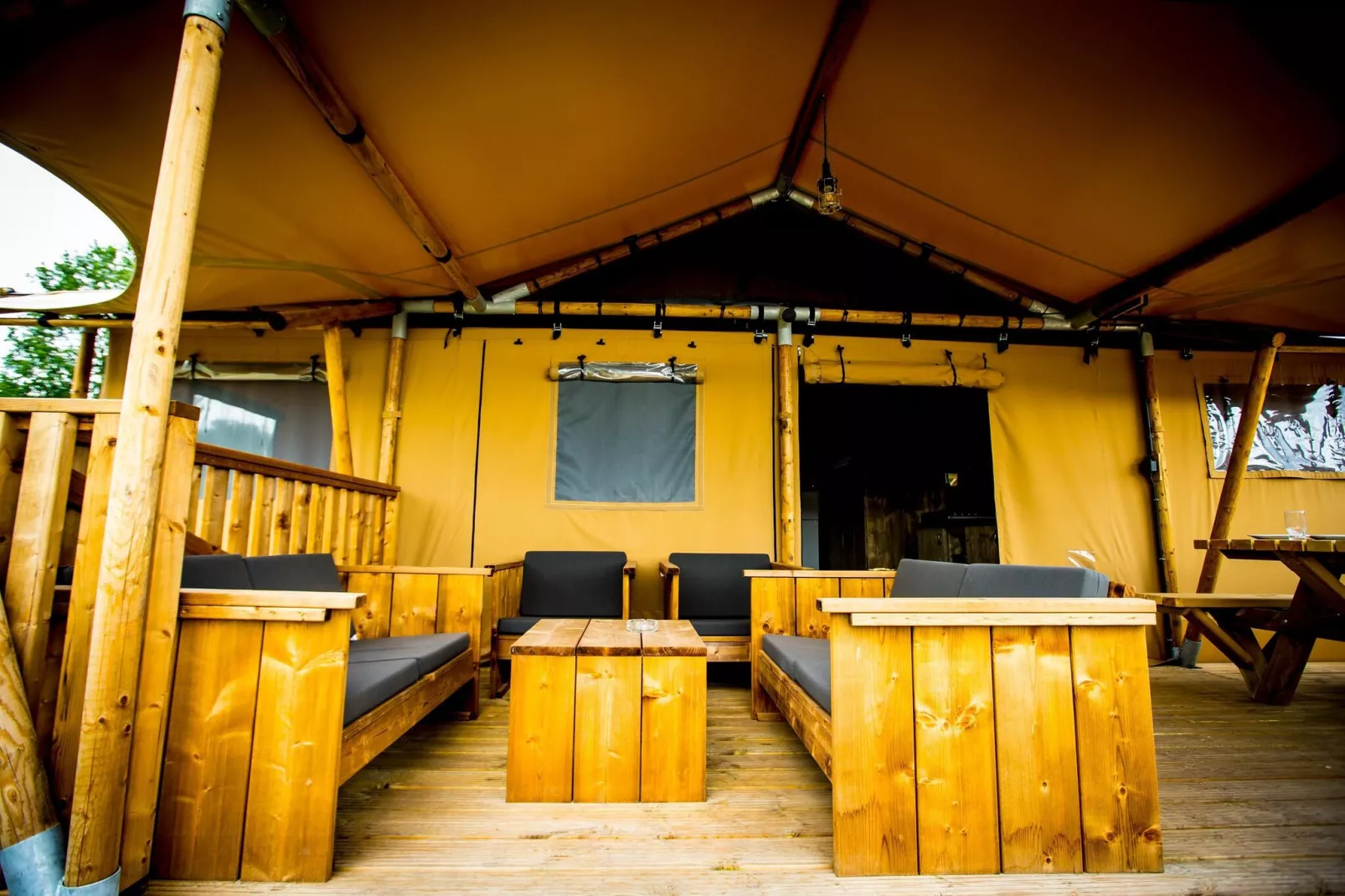 Recreatiepark Duinhoeve 8-Terrace balcony