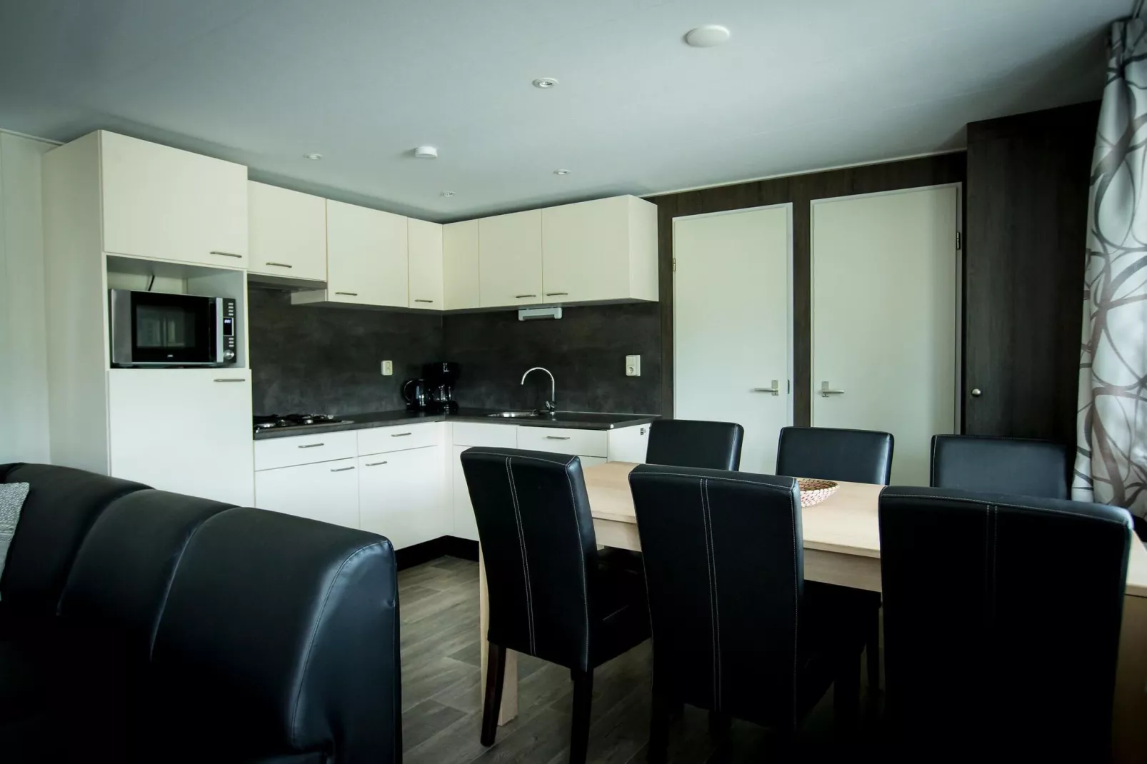 Recreatiepark Duinhoeve 14-Kitchen