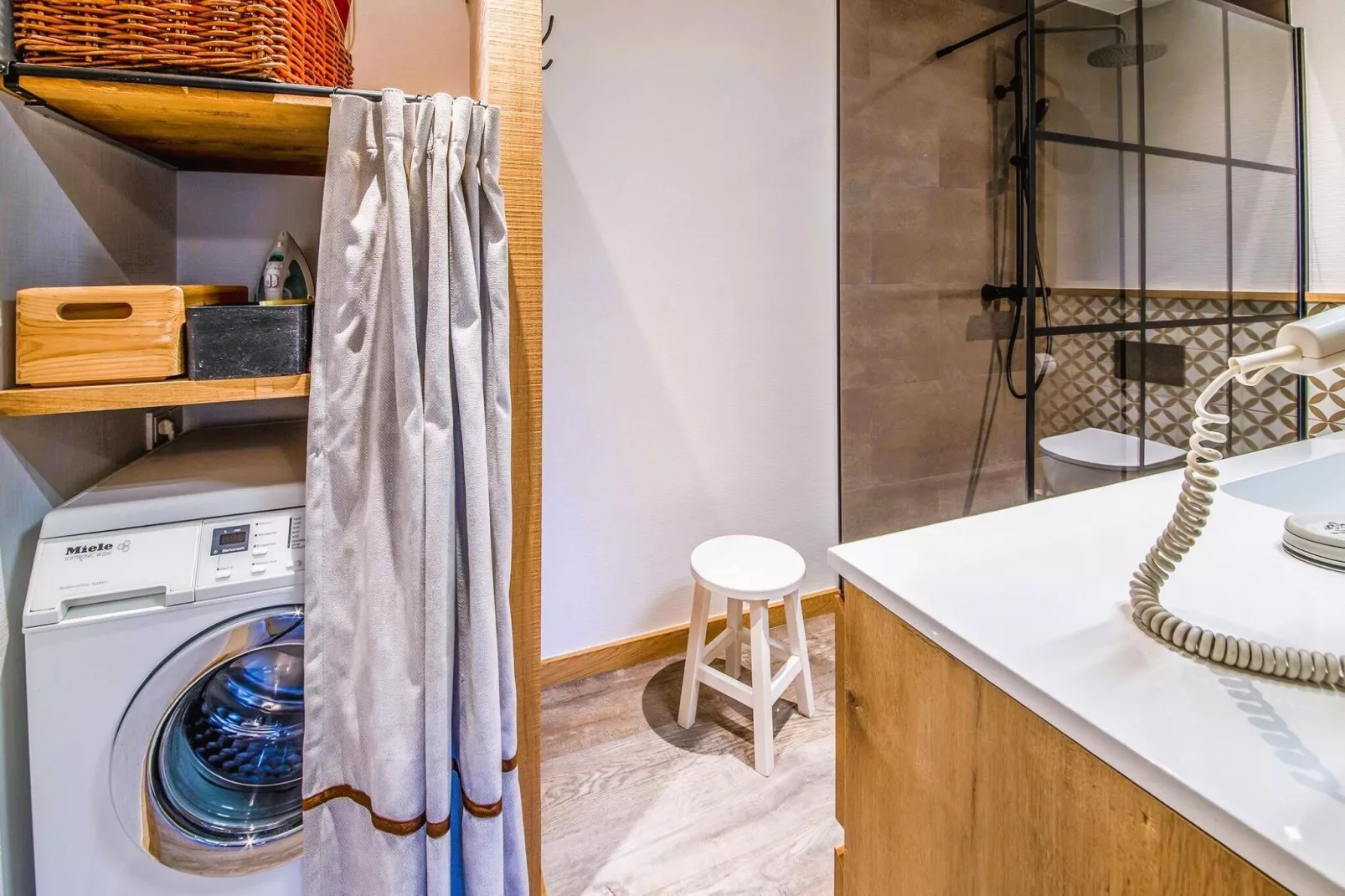 Cottage 89-Bathroom