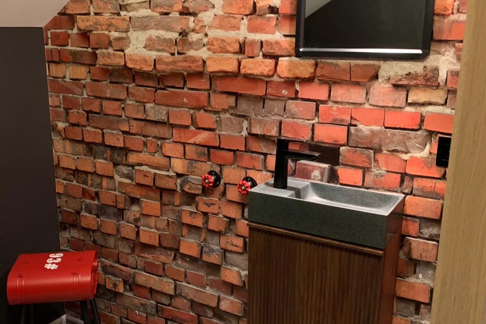 Chez Albert-Bathroom