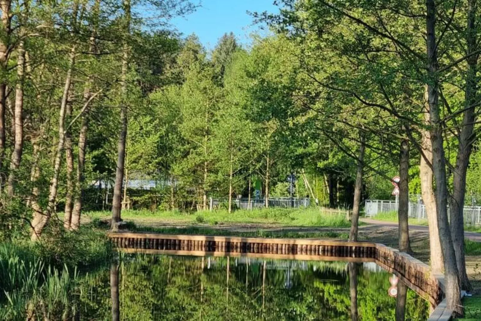 Reihenbungalow Nr 7 / Belegung 4 Personen-Areas summer 1km