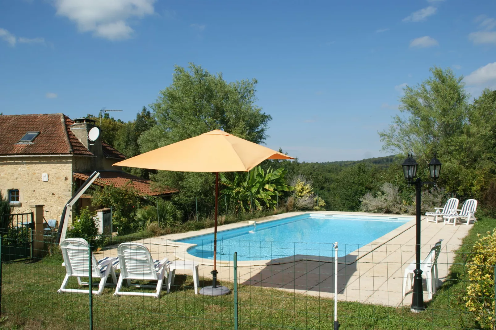 Maison de vacances Besse Le Moulinal Bas-Pool