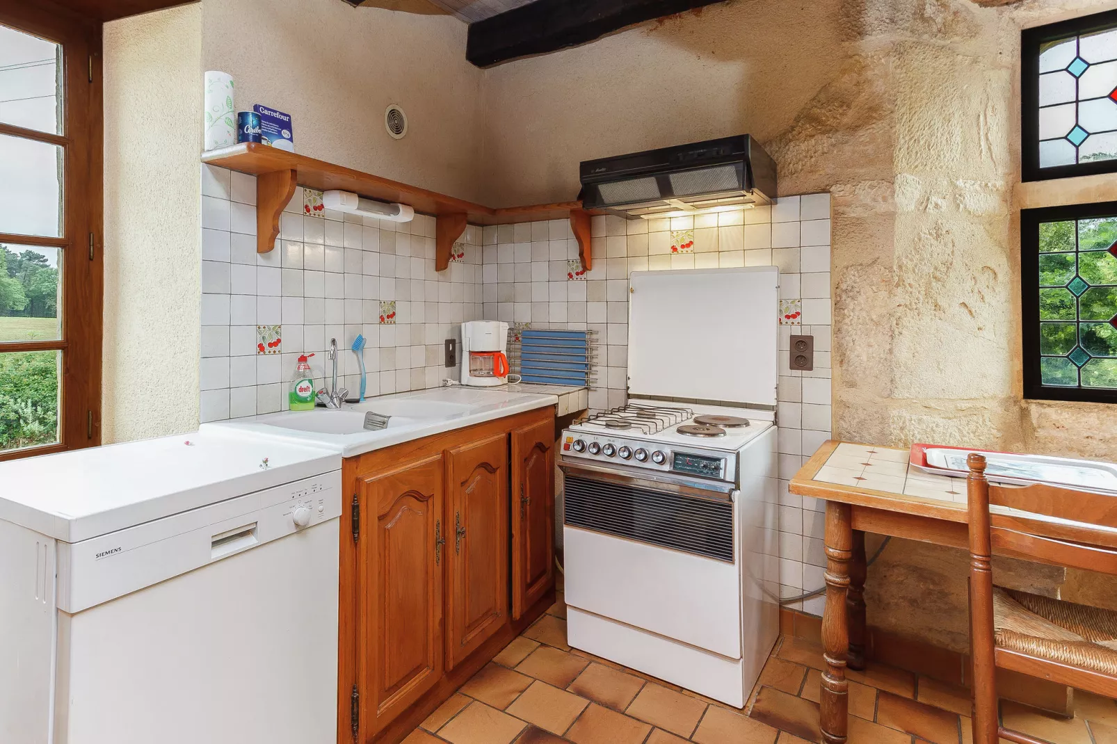 Maison de vacances Besse Le Moulinal Bas-Kitchen