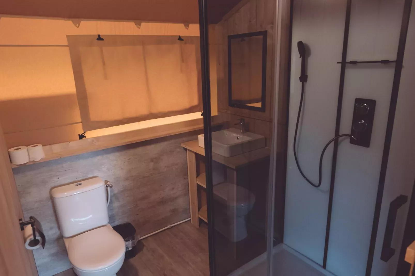 Vakantiepark Eigen Wijze 13-Bathroom