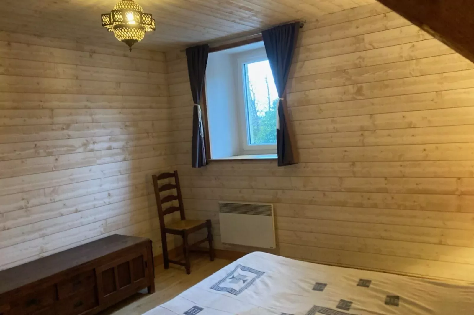 MAISON VIROLE-Chambre