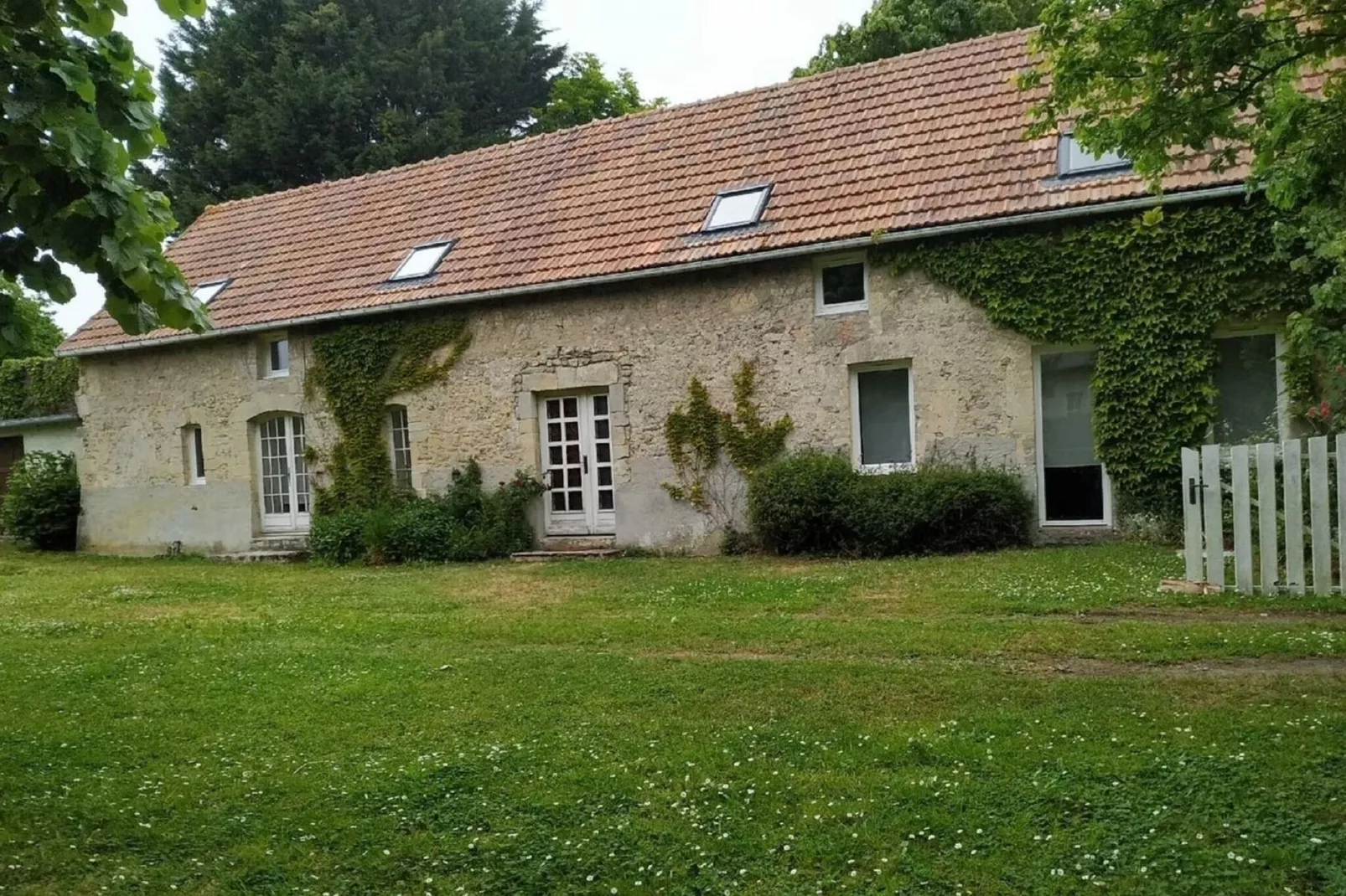 MAISON VIROLE-Jardin d'été