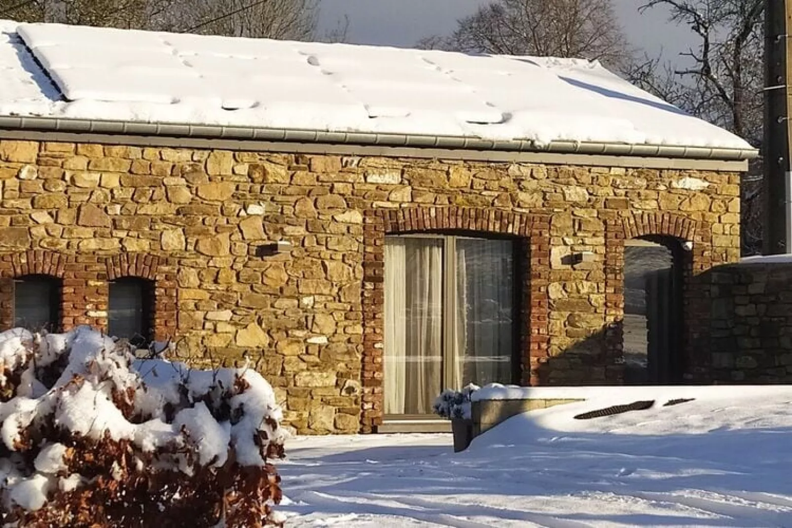Escale J-P-Exterior winter
