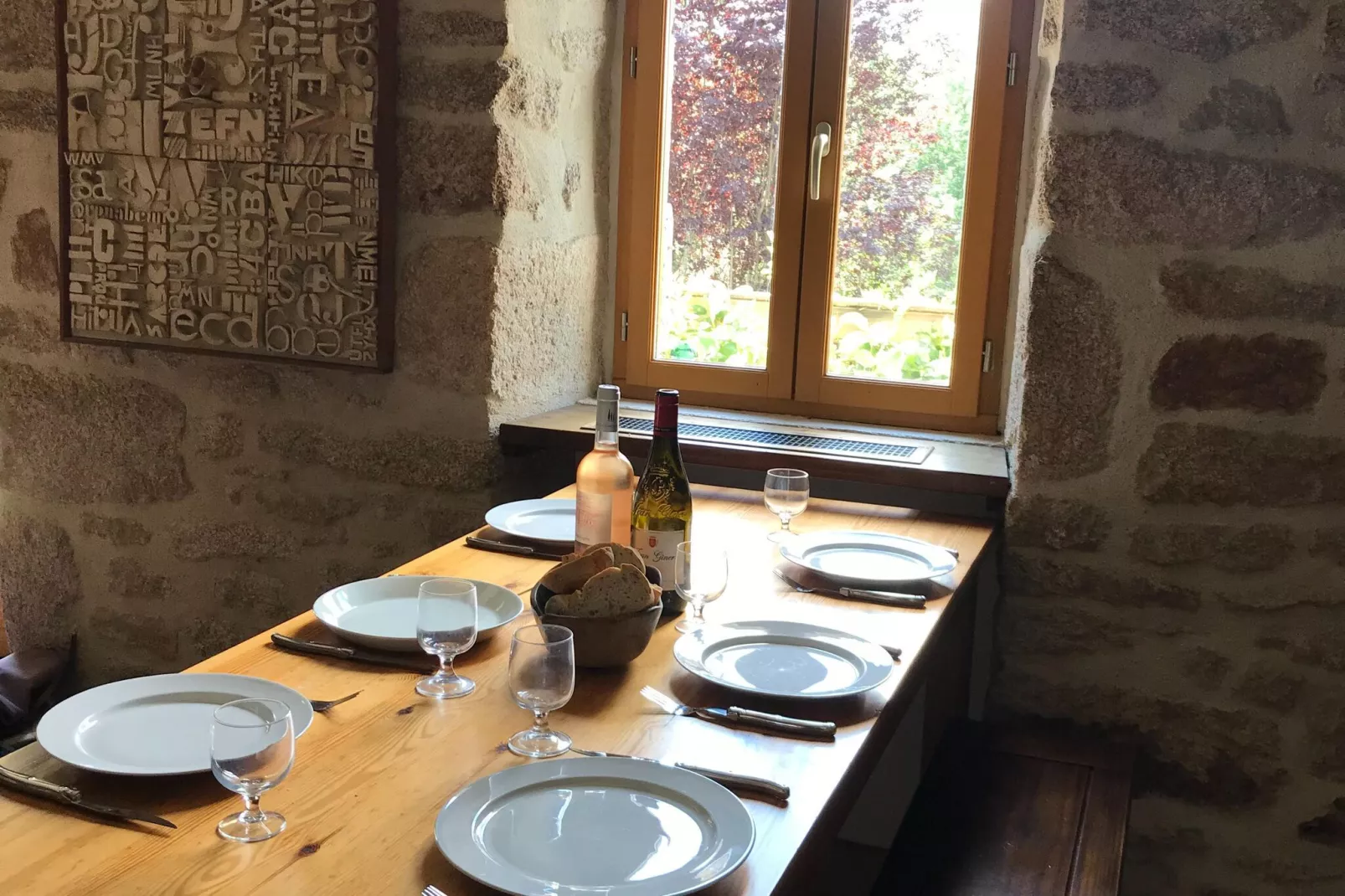 Fraise Du Bois-Dining room
