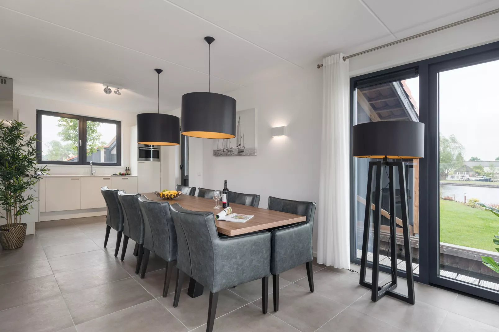 Waterstaete Ossenzijl 2-Dining room