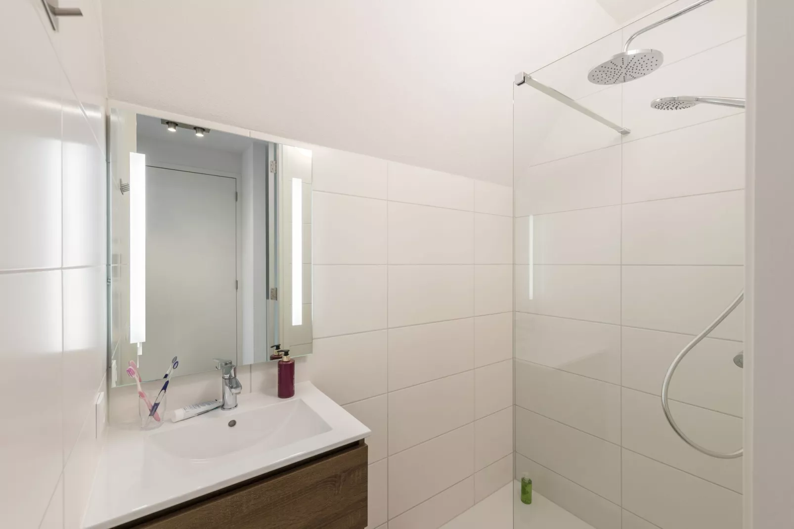 Waterstaete Ossenzijl 3-Bathroom