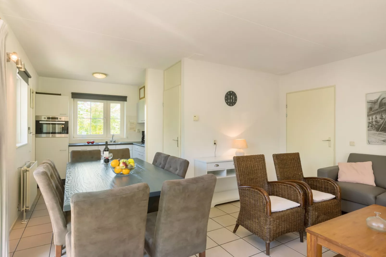Villapark De Weerribben 1-Dining room