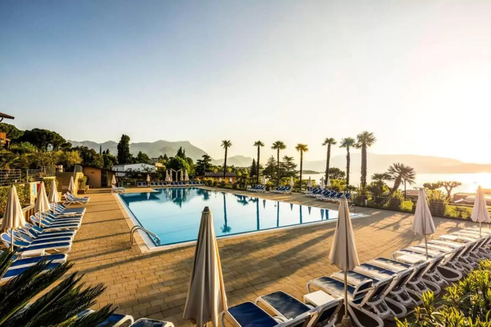 Residence Onda Blu Manerba - Mono --Pool