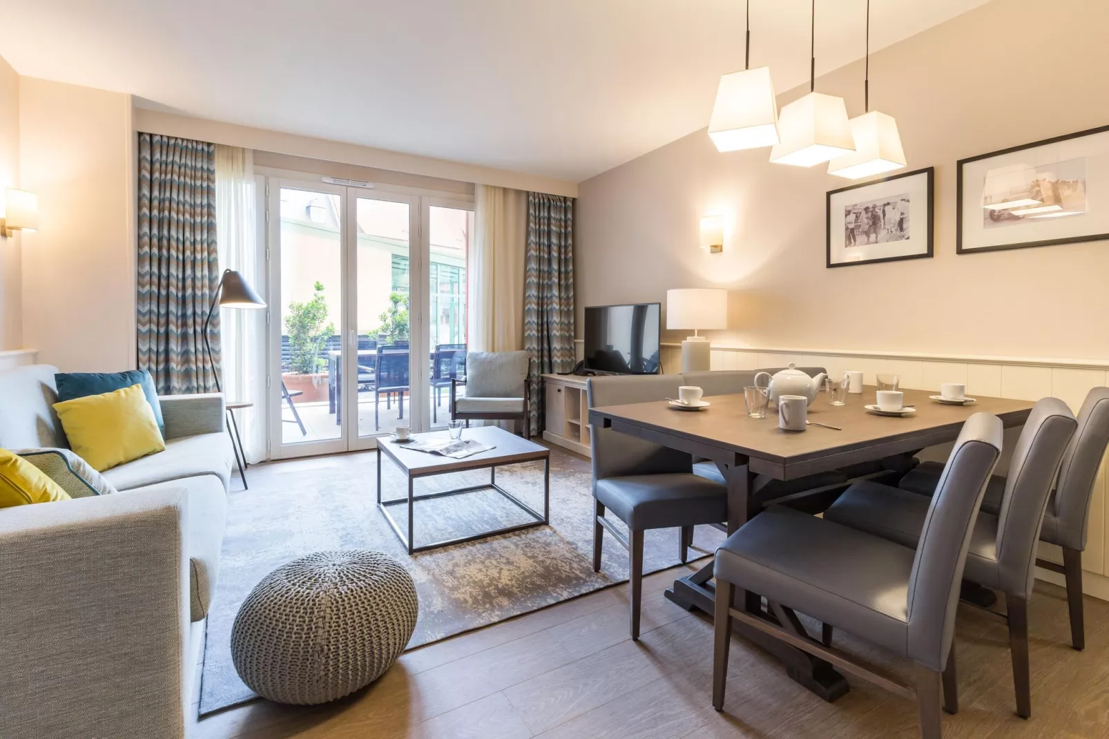Residence Presqu'Ile de la Touques Deauville - 36 Standard Apt 6 p - 2 bedrooms - terrace or balcony-Living room