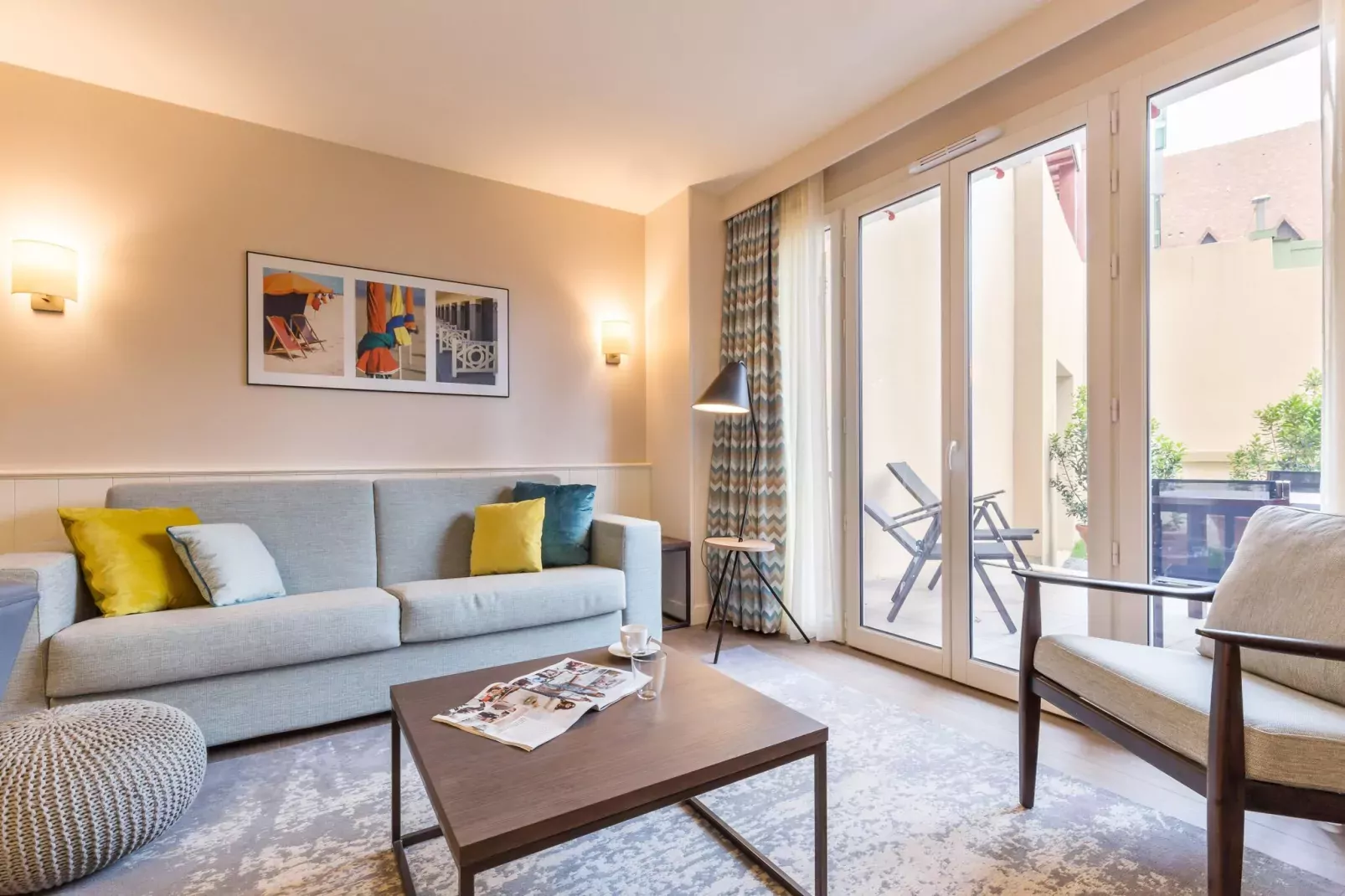 Residence Presqu'Ile de la Touques Deauville - 36 Standard Apt 6 p - 2 bedrooms - terrace or balcony-Living room