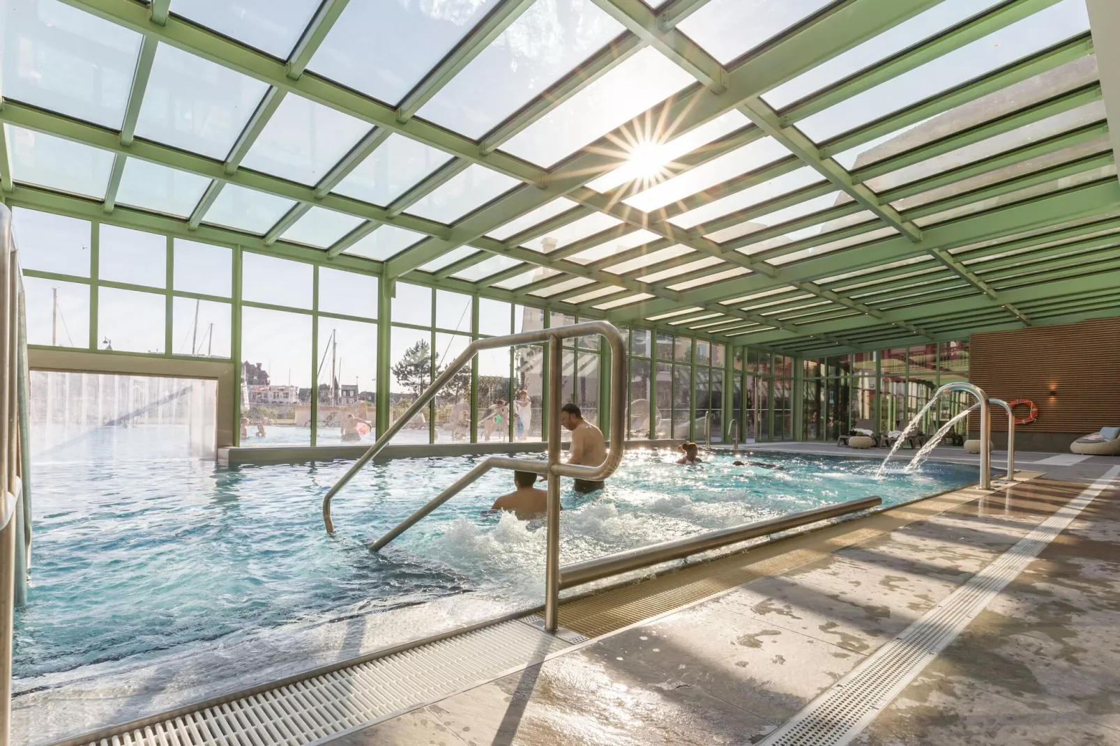 Residence Presqu'Ile de la Touques Deauville - 36 Standard Apt 6 p - 2 bedrooms - terrace or balcony-Pool