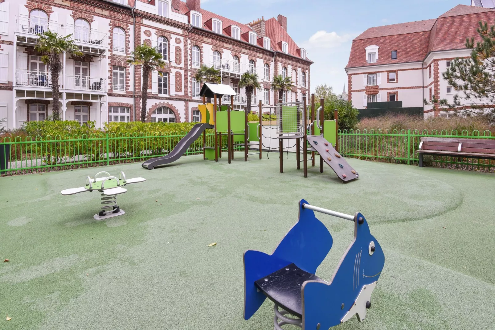 Residence Presqu'Ile de la Touques Deauville - 36 Standard Apt 6 p - 2 bedrooms - terrace or balcony