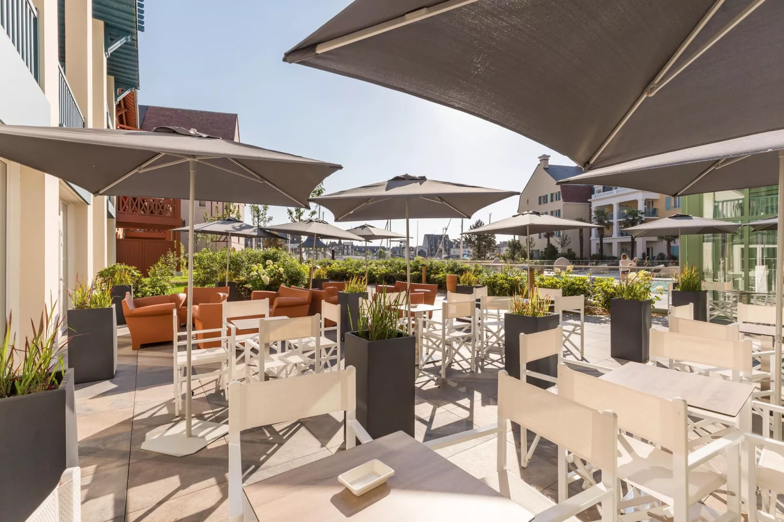 Residence Presqu'Ile de la Touques Deauville - 36 Standard Apt 6 p - 2 bedrooms - terrace or balcony-Park facilities