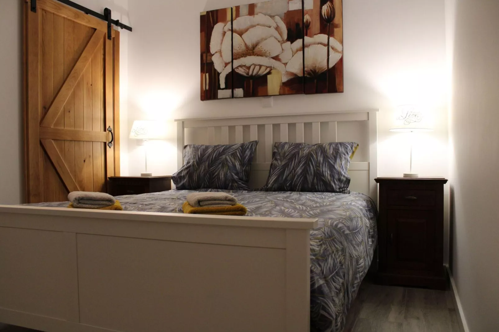 Tulipa-Bedroom