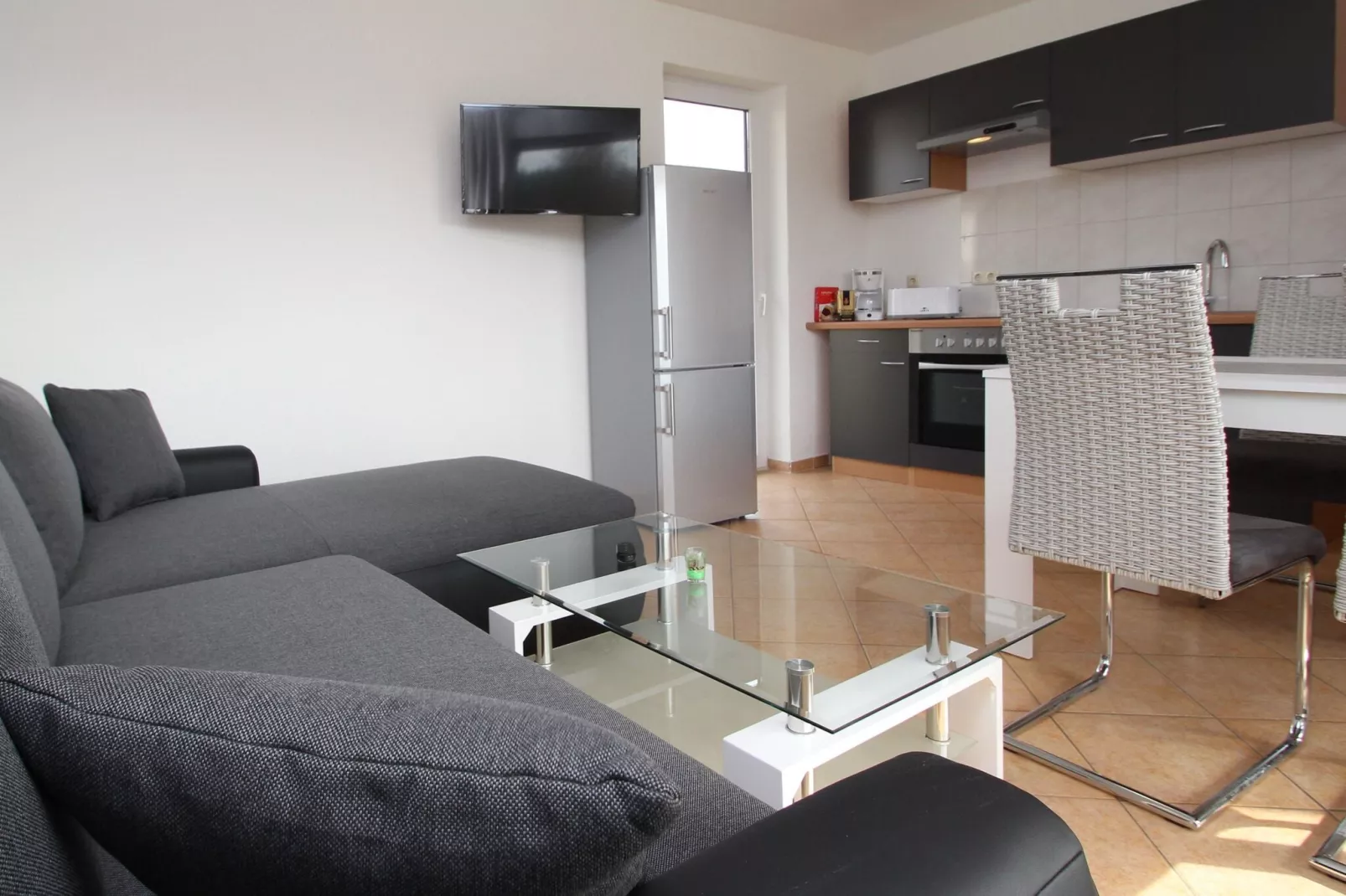 Reihenbungalow Nr 11 / Belegung 4 Personen-Wohnzimmer