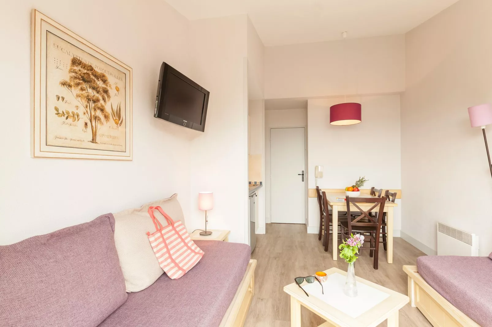 Residence La Pinède, Hyères-A5 Standard - Apt. 5 p. - 1 bedroom-Living room