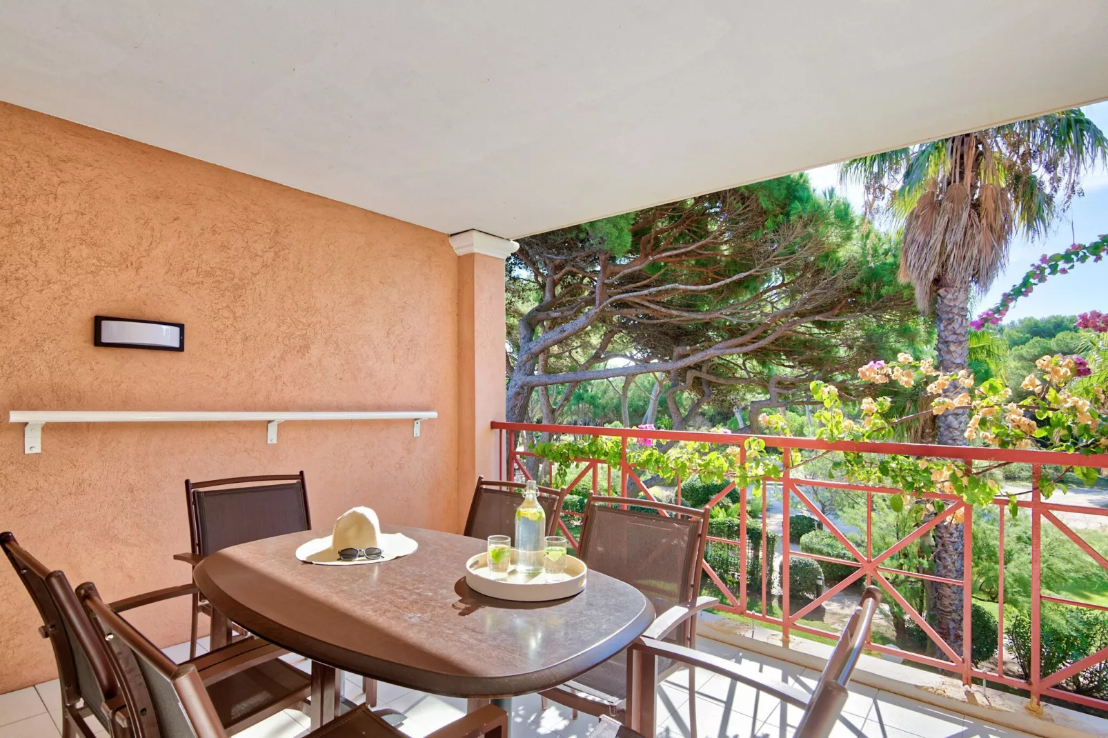 Residence La Pinède, Hyères-A7 Standard - Apt. 7 p. - 1 bedroom + 1 sleeping alcove-Terrace balcony