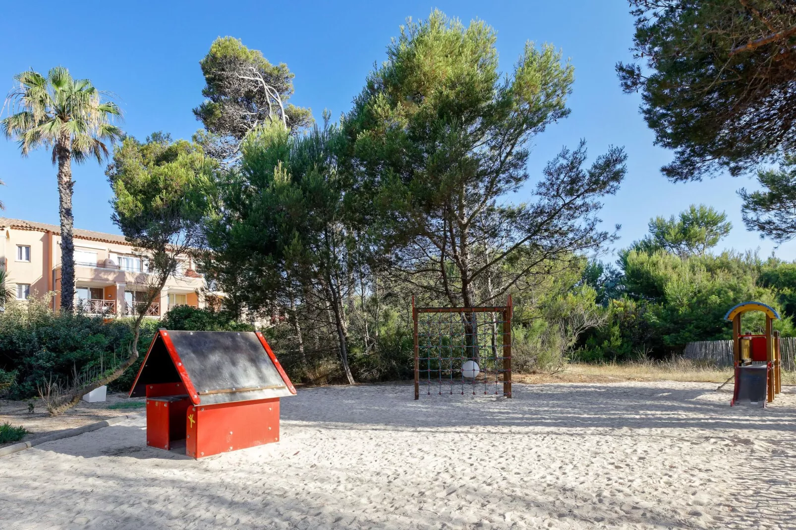 Residence La Pinède, Hyères-A7 Standard - Apt. 7 p. - 1 bedroom + 1 sleeping alcove-Park facilities