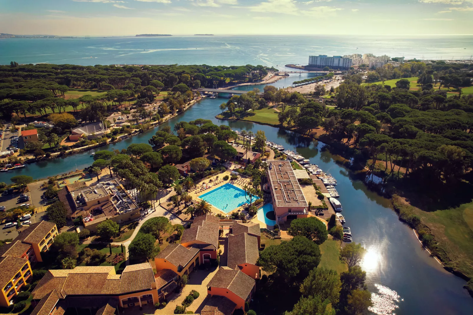 Residence Les Rives de Cannes Mandelieu Mandelieu-la-Napoule - 25 Standard - Apt 5 p - 1 bedroom-Außenbereich Sommer