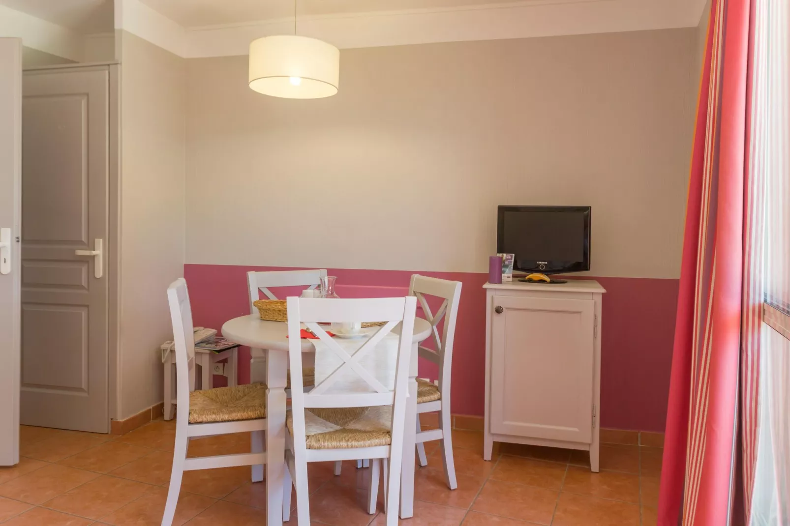 Residence Les Rives de Cannes Mandelieu Mandelieu-la-Napoule - 14 Standard - Studio 4 p - 1 sleeping alcove-Wohnzimmer