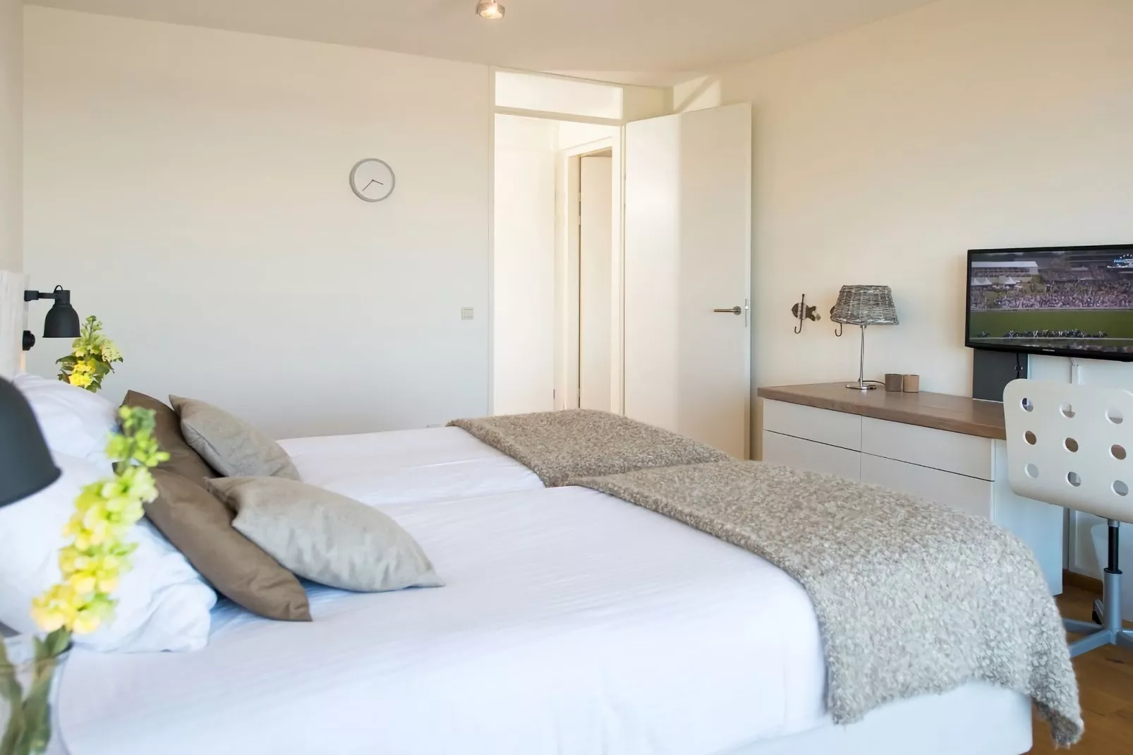 Scheveningen Harbour 36-Bedroom