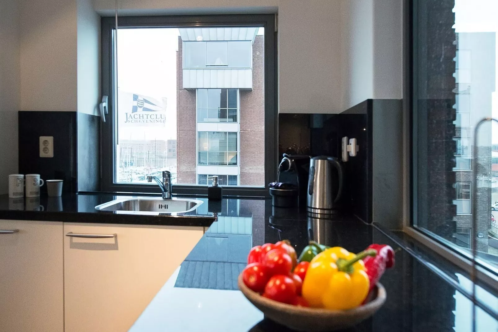 Scheveningen Harbour 38C-Kitchen