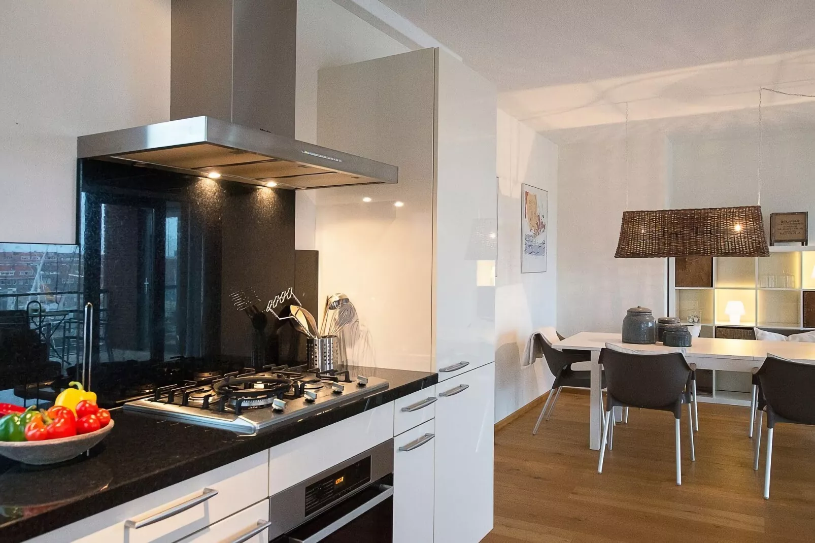 Scheveningen Harbour 38C-Kitchen