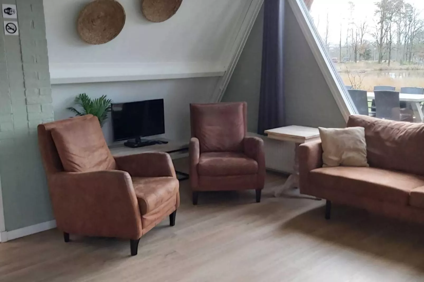 Bungalow 64 en 65-Living room