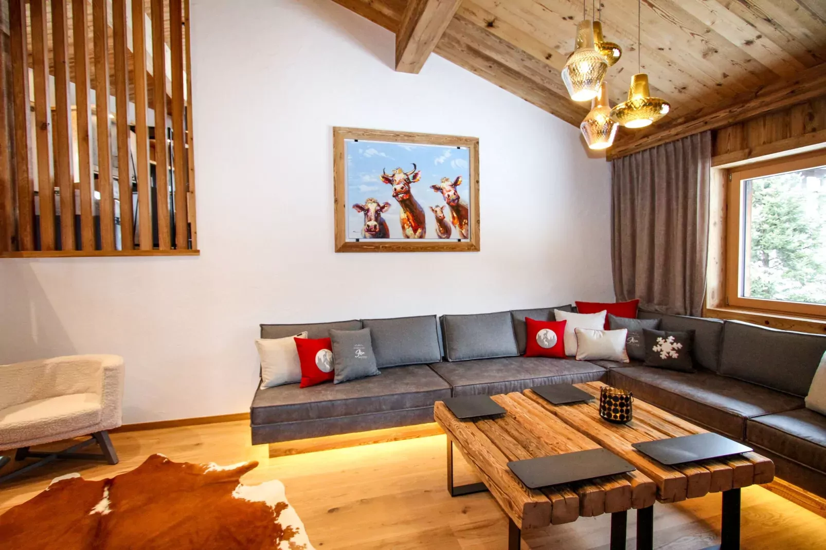 Pinzgauer Almhütte-Living room