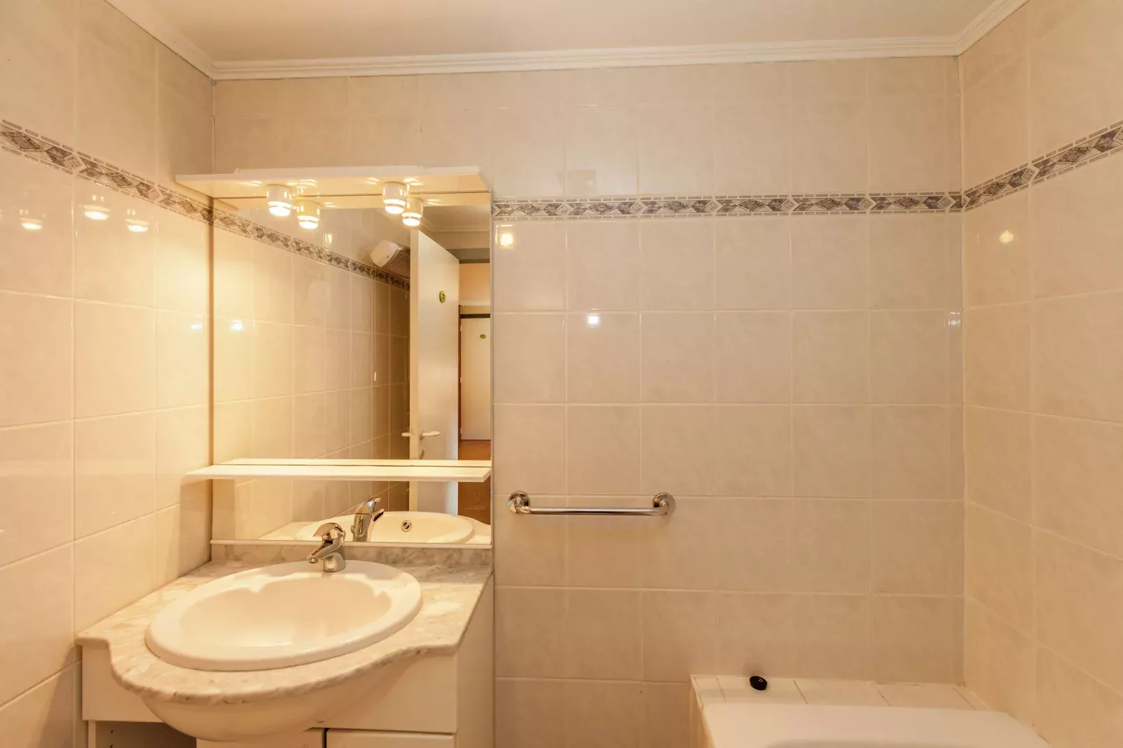 Aux Quatre Vents-Badezimmer