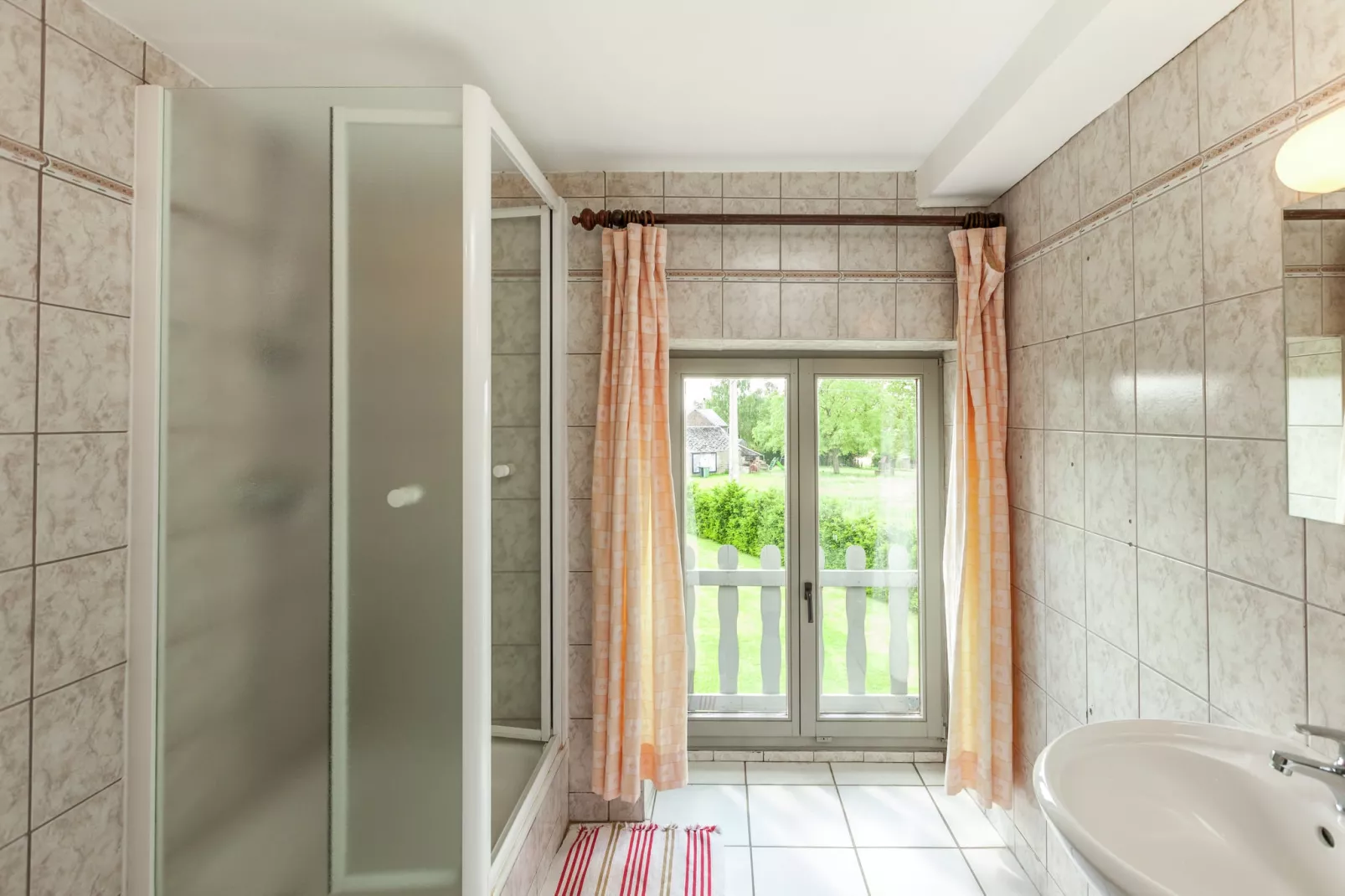 Aux Quatre Vents-Badezimmer