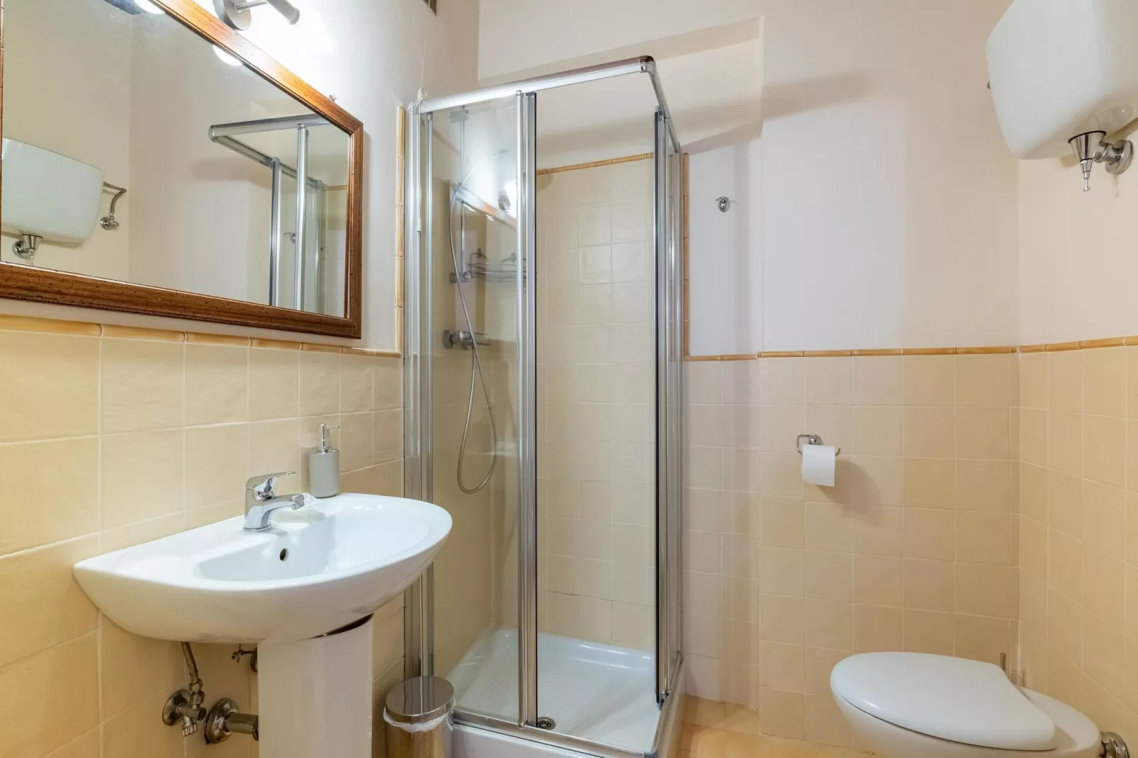 Casa Granaio-Bathroom