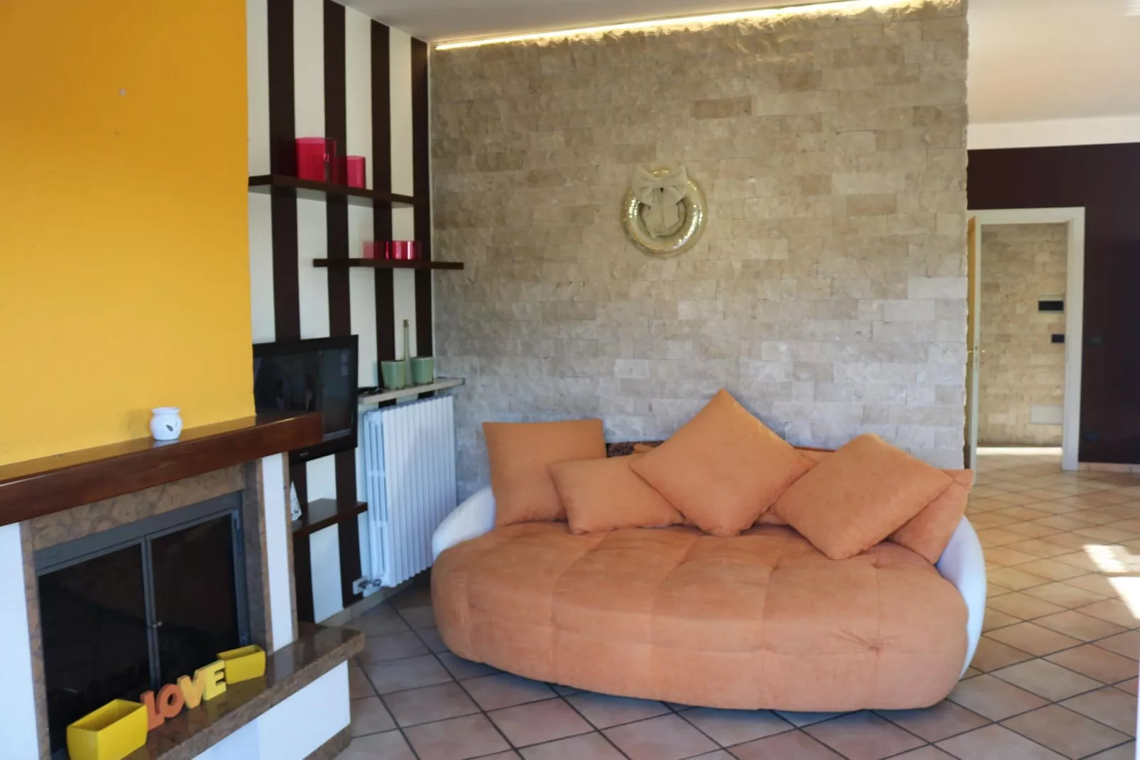 Madonnina Dodici-Living room