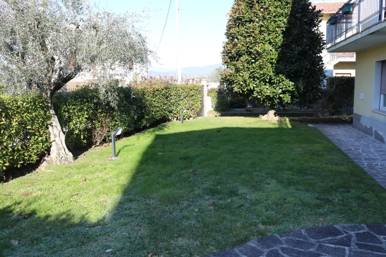 Madonnina Dodici-Gardens summer