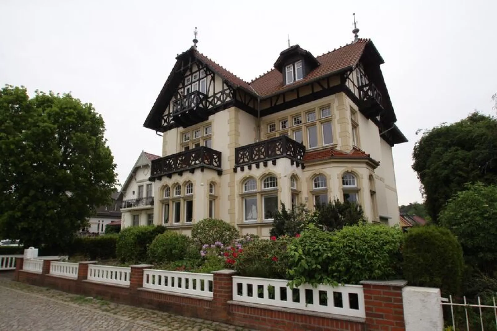 Ferienwohnung Am Strand-Exterior summer